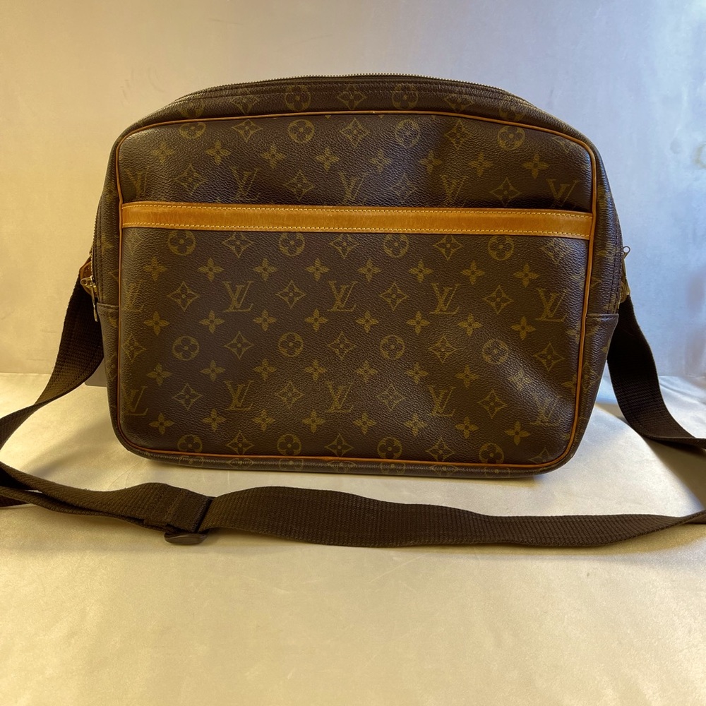 Louis Vuitton Messenger Bag